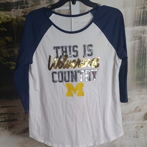 Womens 20 Petite Sparkly Sequin Wolverines Michigan Country Sporty Tshirt Top